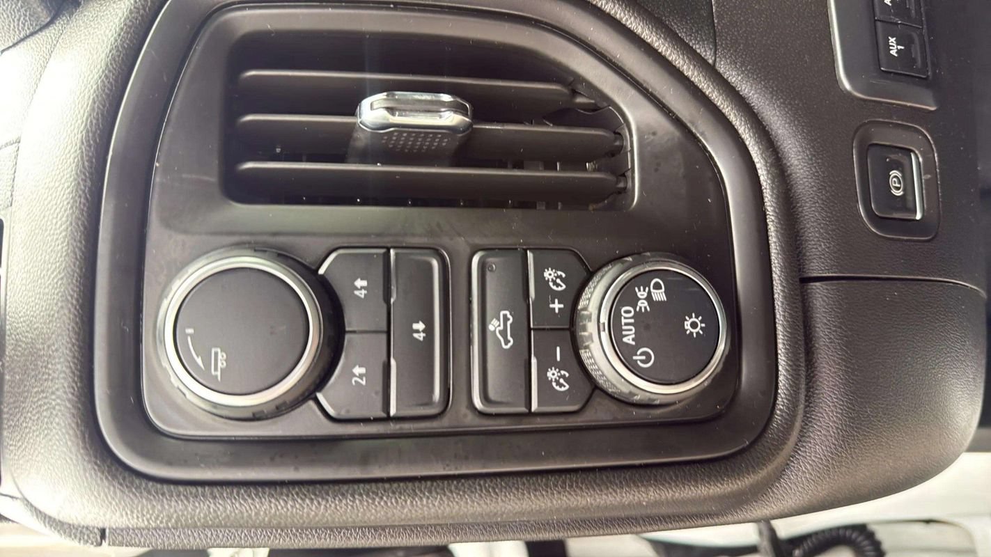 Used 2023 Chevrolet Silverado 2500 W/T w/ WT Fleet Convenience Package AWD/4WD image 11