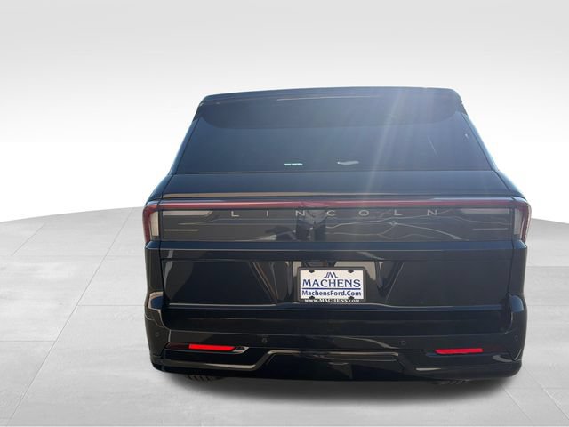 New 2027 Lincoln Navigator Reserve w/ Jet Appearance Package AWD/4WD image 6