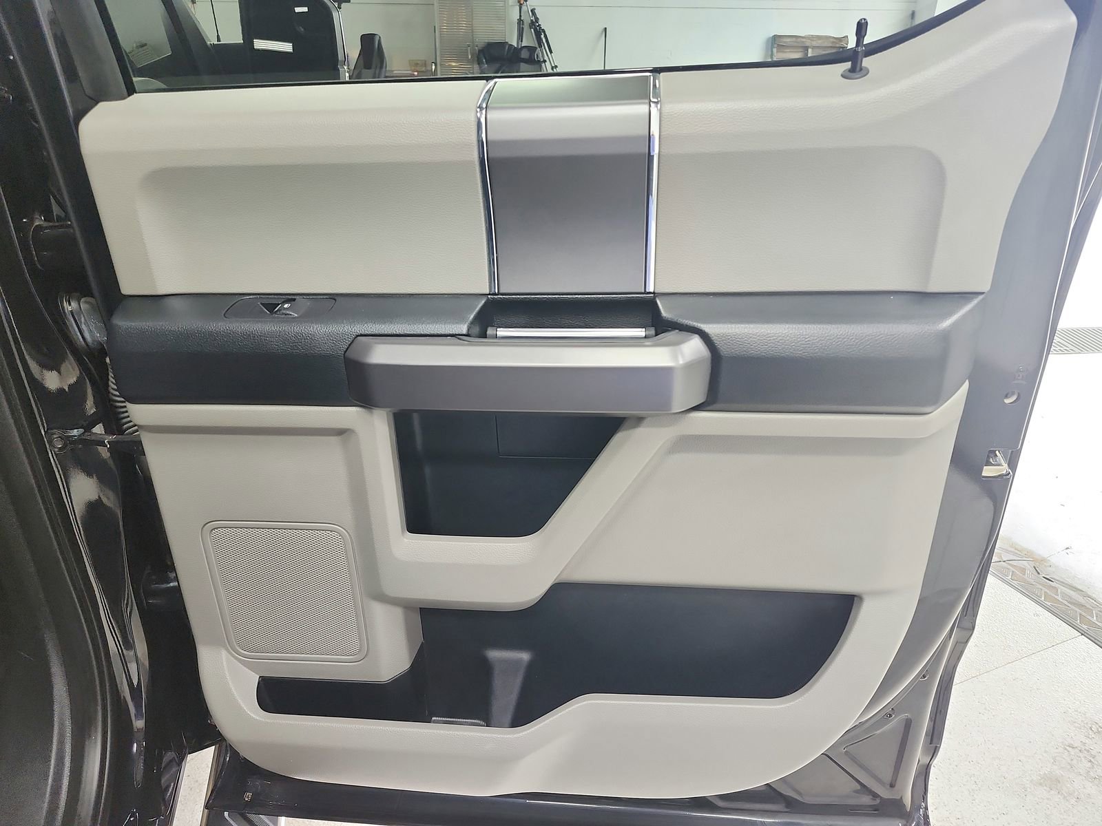 Used 2019 Ford F150 XLT w/ Equipment Group 302A Luxury image 38