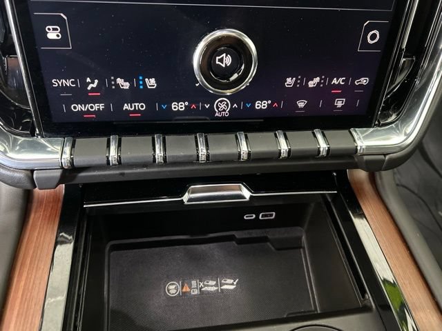 Used 2025 GMC Yukon XL Denali w/ Sun & Power Step Package AWD/4WD image 16