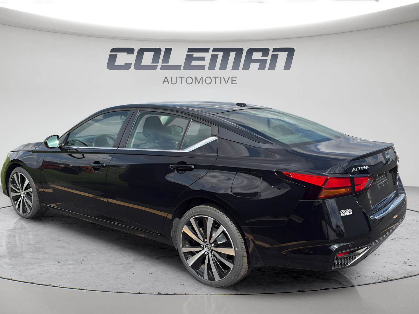 Used 2020 Nissan Altima 2.5 SR AWD/4WD image 2