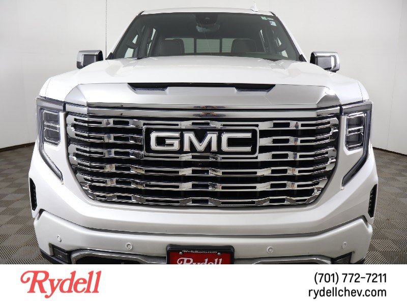 Used 2023 GMC Sierra 1500 Denali w/ Technology Package AWD/4WD image 10