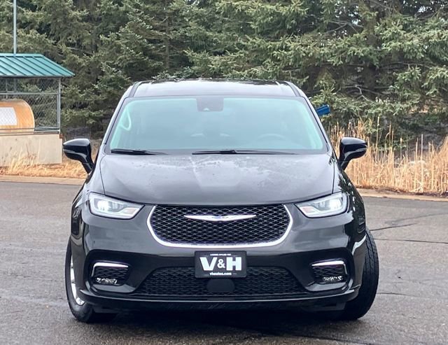 Used 2024 Chrysler Pacifica Touring-L image 27