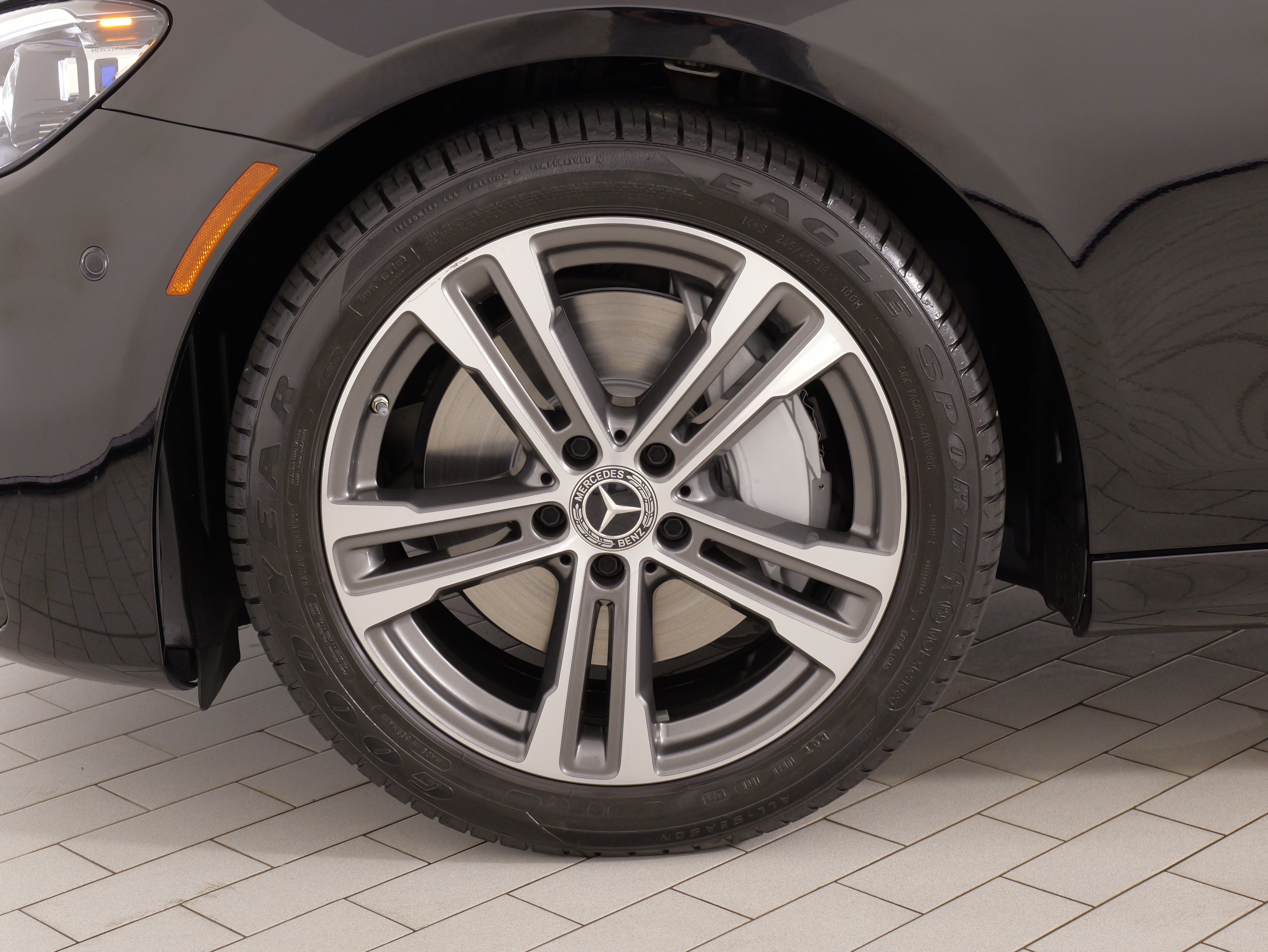 Used 2023 Mercedes-Benz E 350 4MATIC Sedan image 58