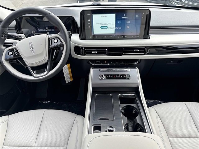 New 2026 Lincoln Aviator 2WD w/ Jet Appearance Package image 16