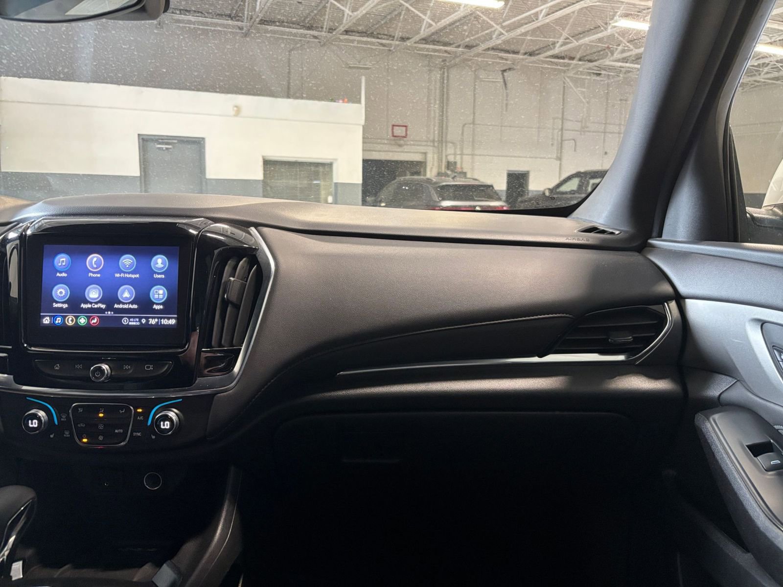 Used 2023 Chevrolet Traverse LT AWD/4WD image 38