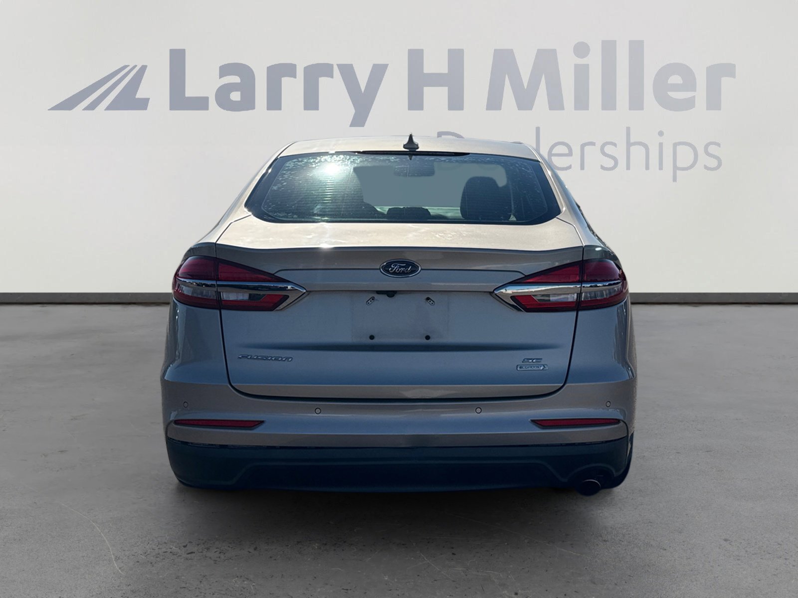 Used 2019 Ford Fusion SE image 4