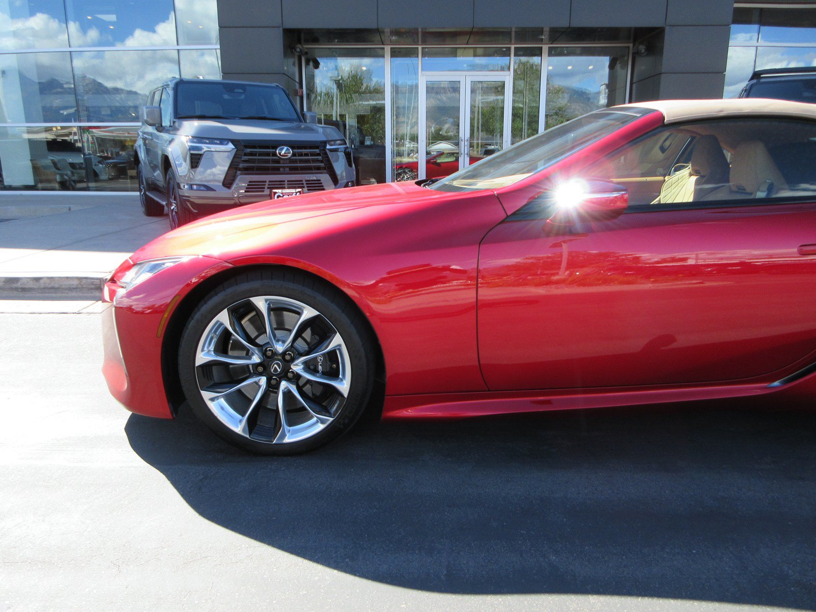 Used 2023 Lexus LC 500 Convertible w/ Touring Package RWD image 2