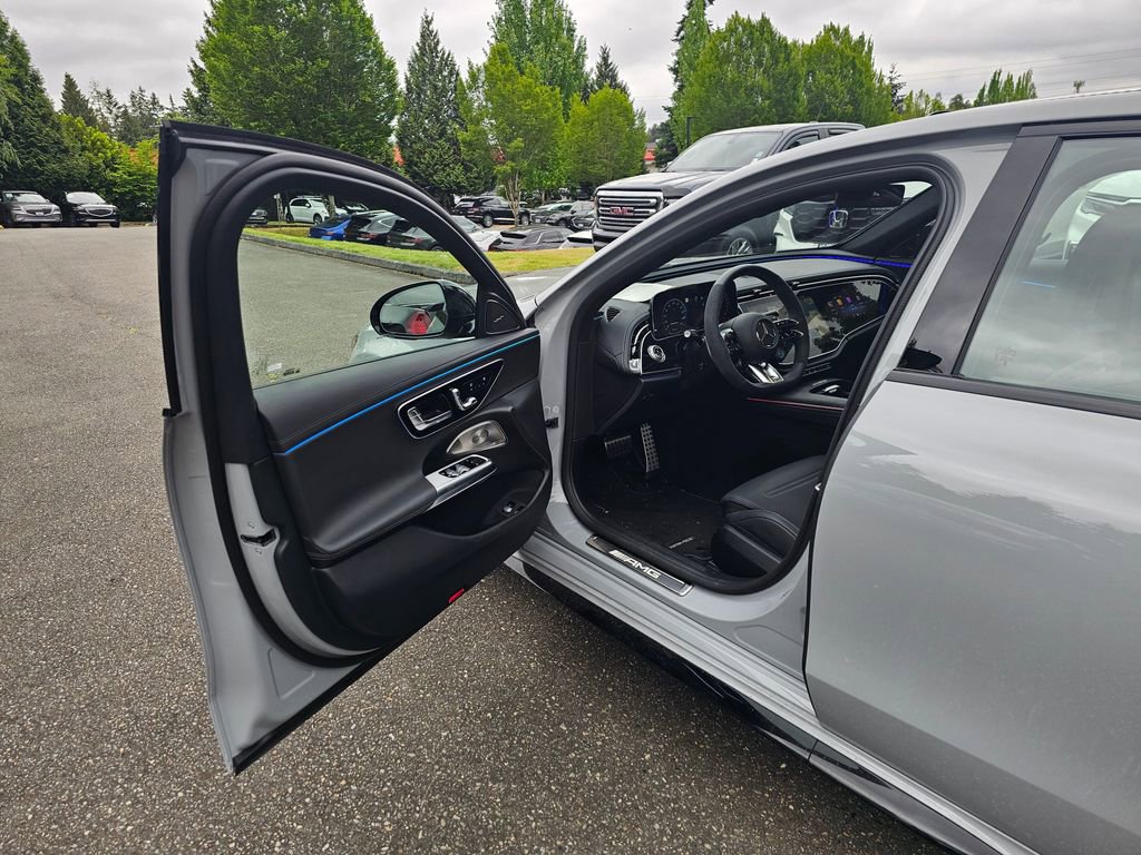 Used 2026 Mercedes-Benz E 53 AMG e 4MATIC Sedan image 20
