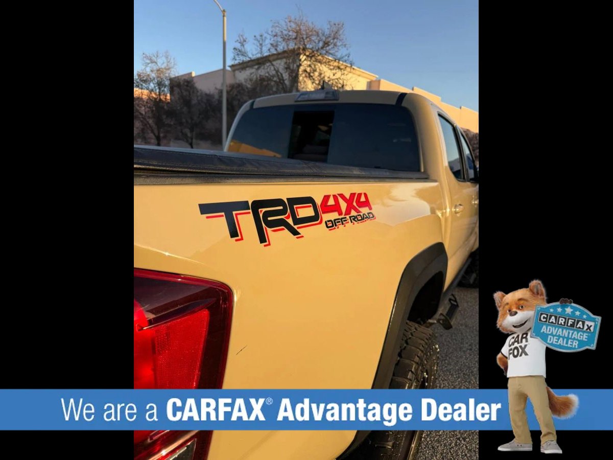 Used 2017 Toyota Tacoma TRD Off-Road w/ Premium & Technology Package image 20