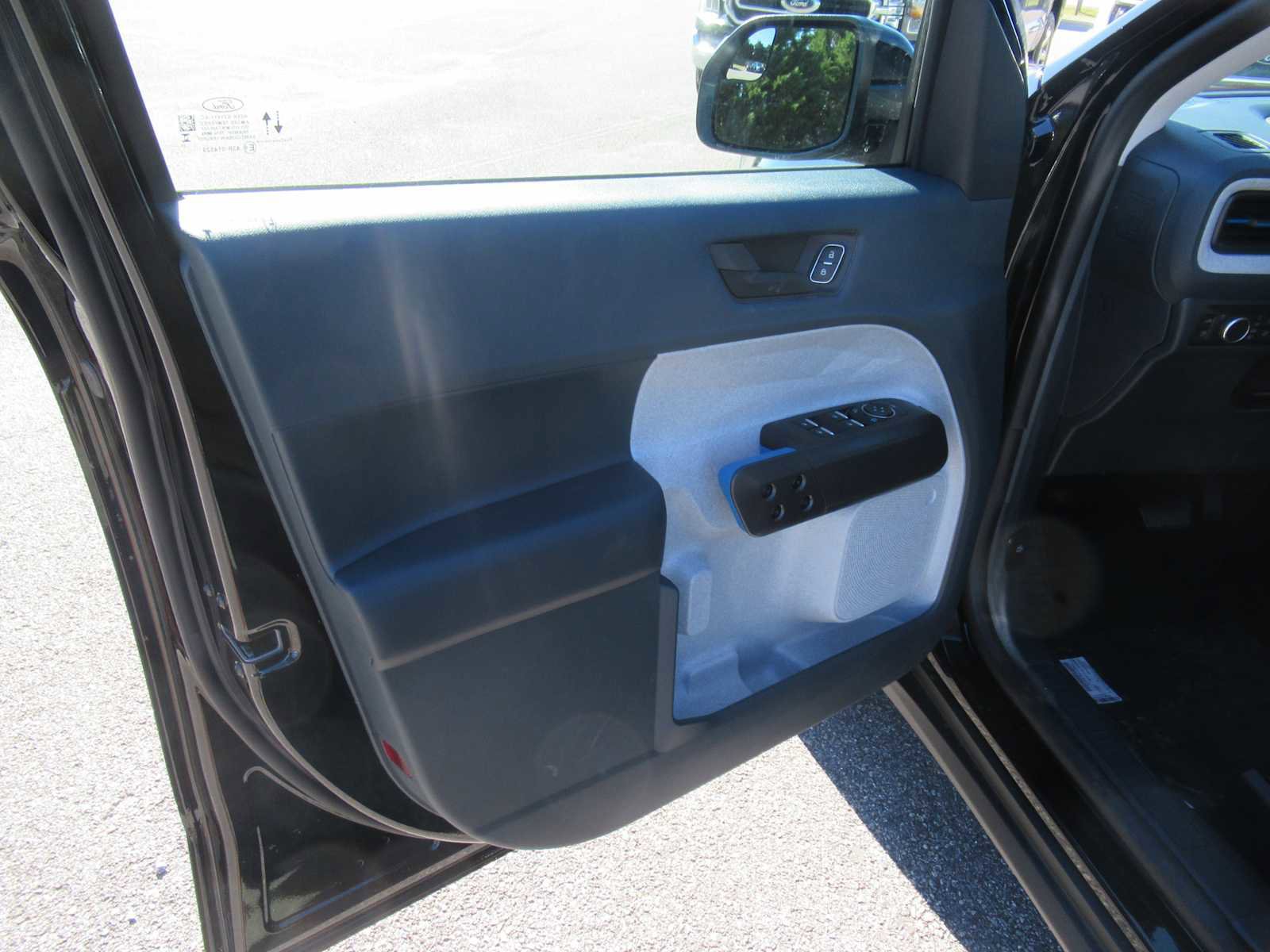 New 2025 Ford Maverick XLT w/ Equipment Group 301A image 17