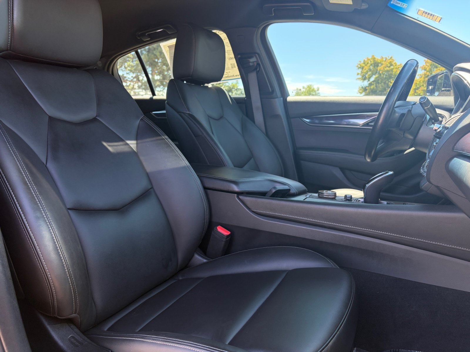 Used 2020 Cadillac CT5 Luxury w/ Cold Weather Package AWD/4WD image 34