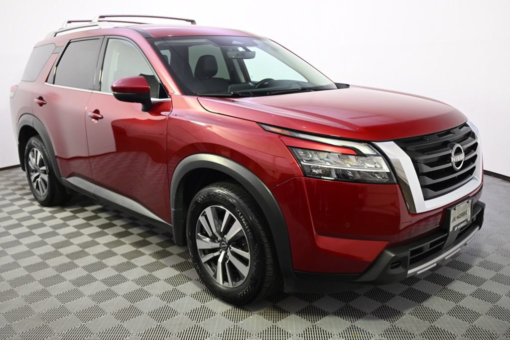 Used 2024 Nissan Pathfinder SL AWD/4WD image 8