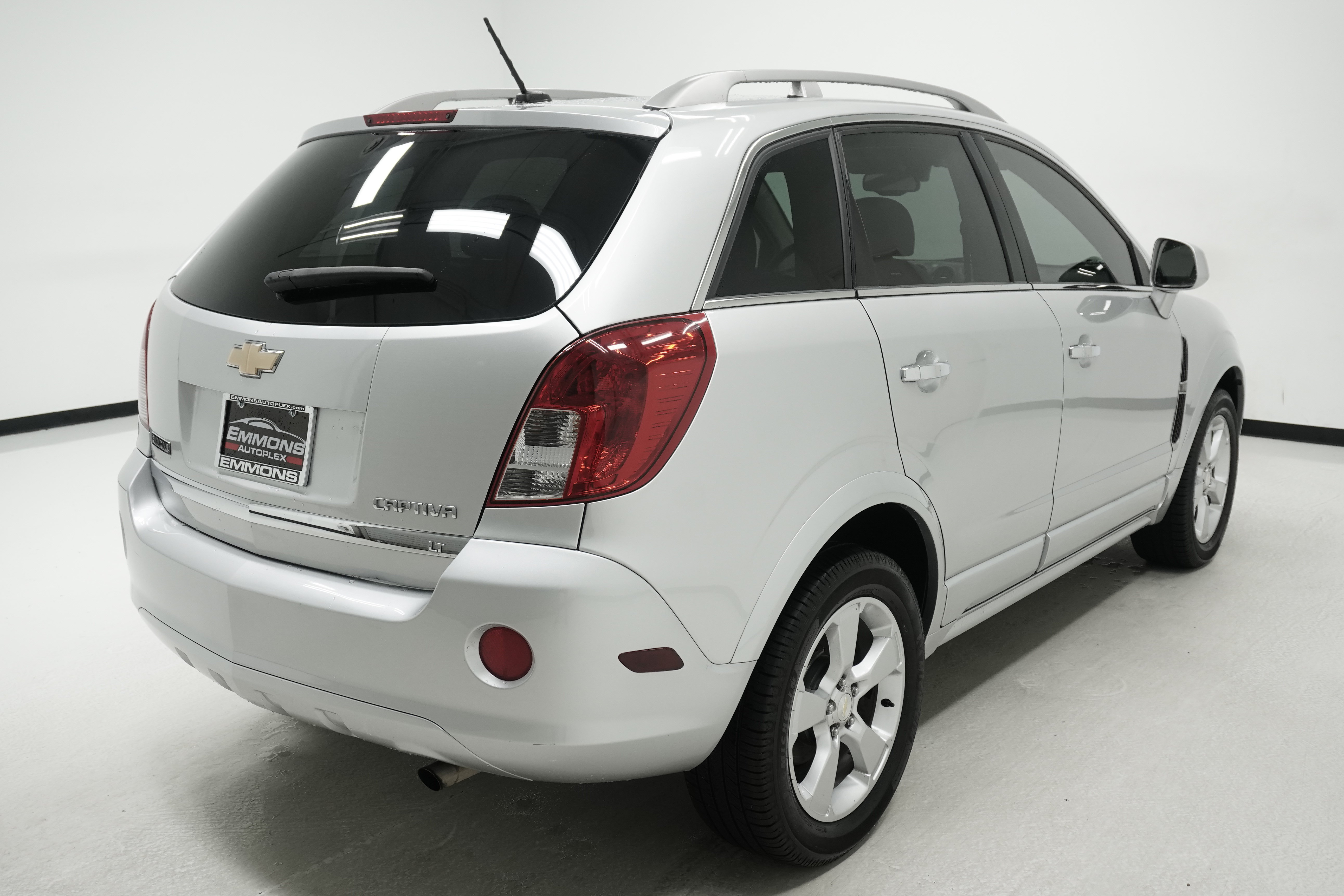 Used 2015 Chevrolet Captiva Sport LT w/ Convenience Package FWD image 4