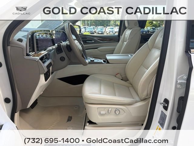 Used 2024 Cadillac Escalade Premium Luxury Platinum AWD/4WD image 21