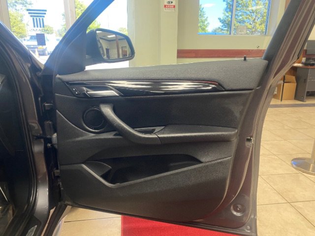 Used 2017 BMW X1 xDrive28i image 11