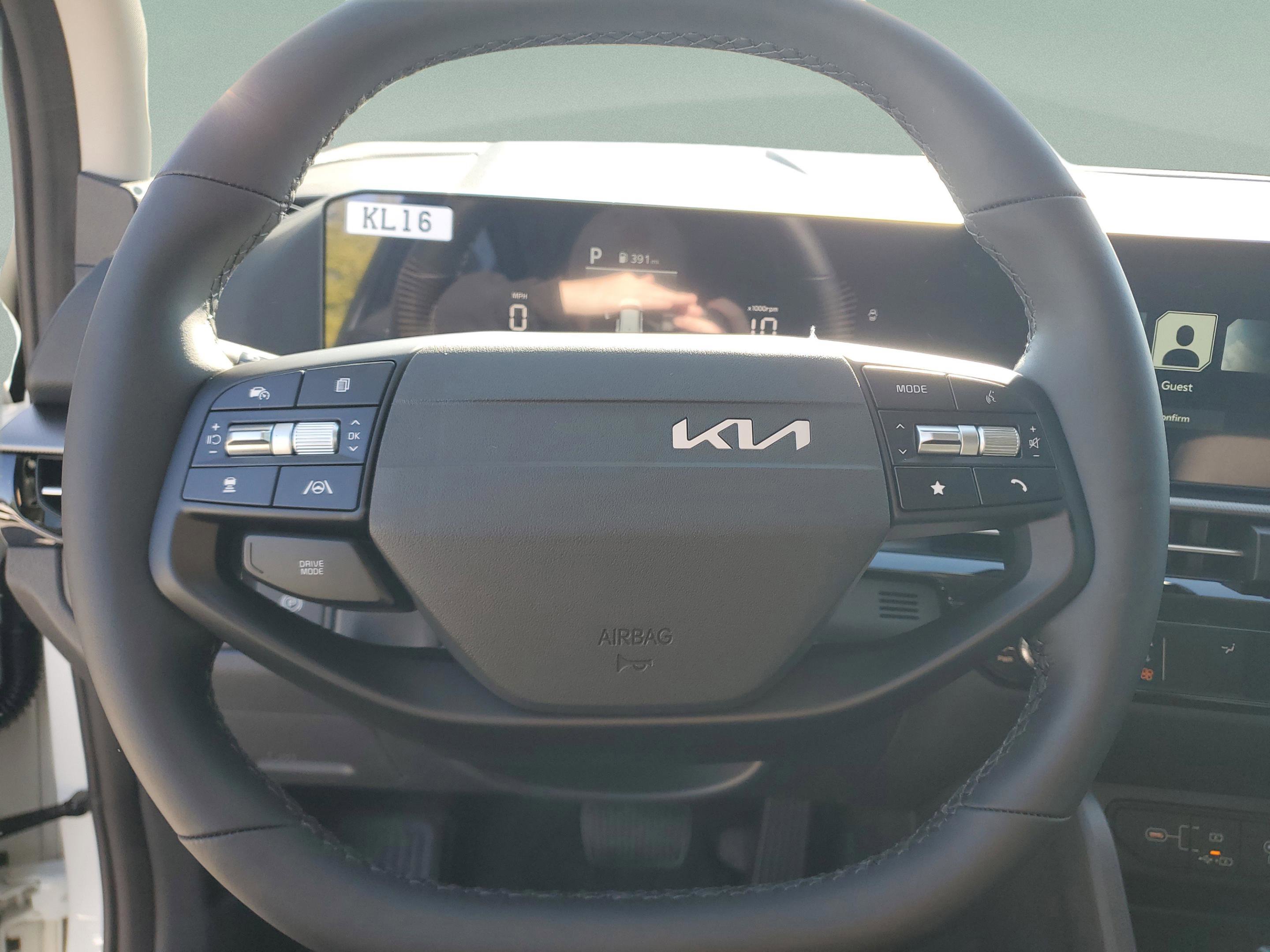 New 2026 Kia Sportage LX image 21