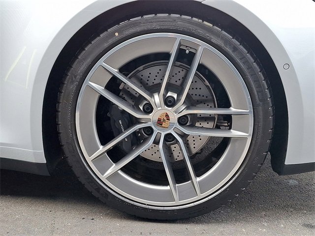 Used 2025 Porsche 911 Carrera image 13