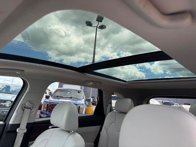 Used 2021 Kia Sorento S w/ Panoramic Sunroof Package AWD/4WD image 7