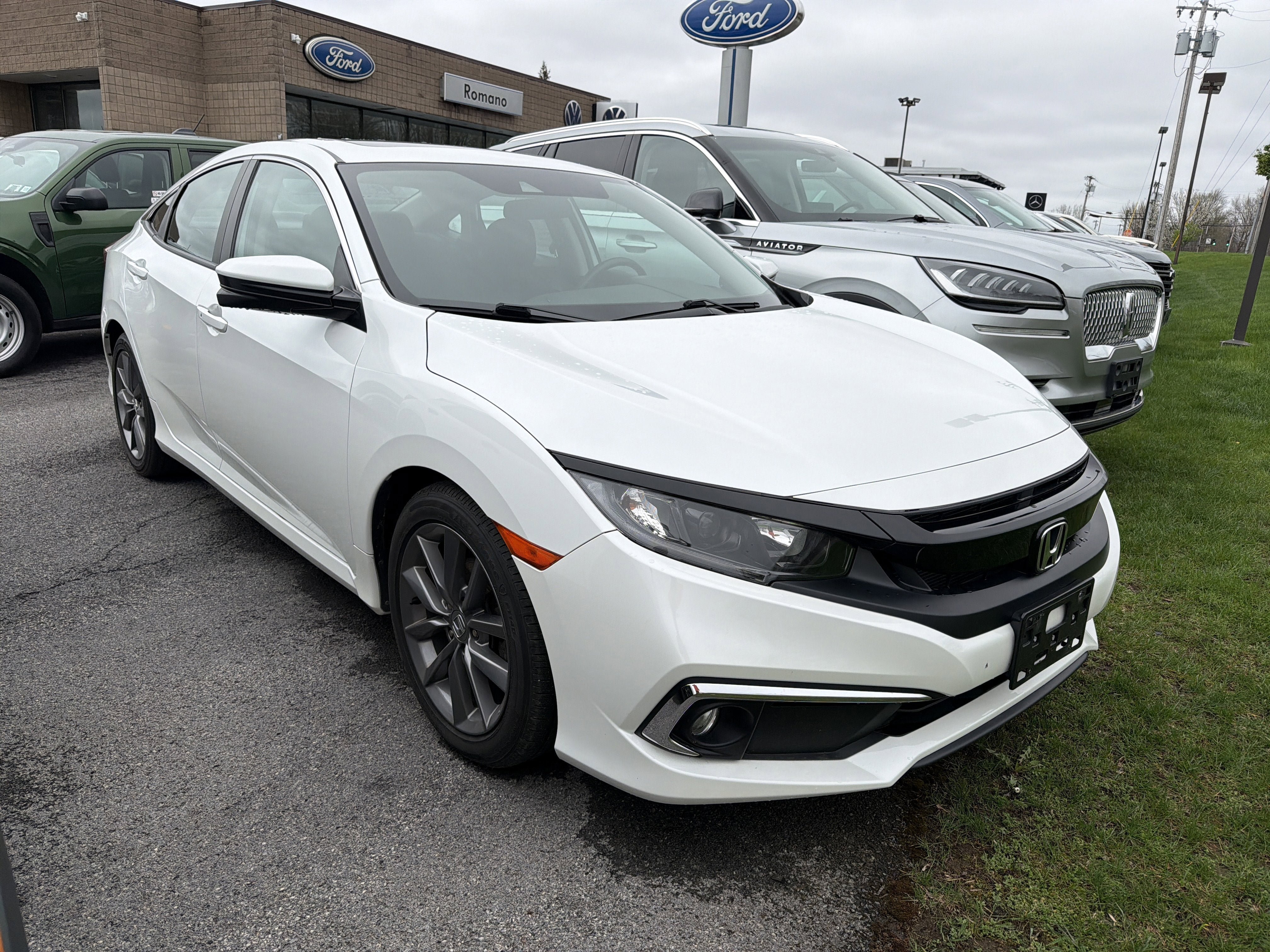 Used 2019 Honda Civic EX image 2