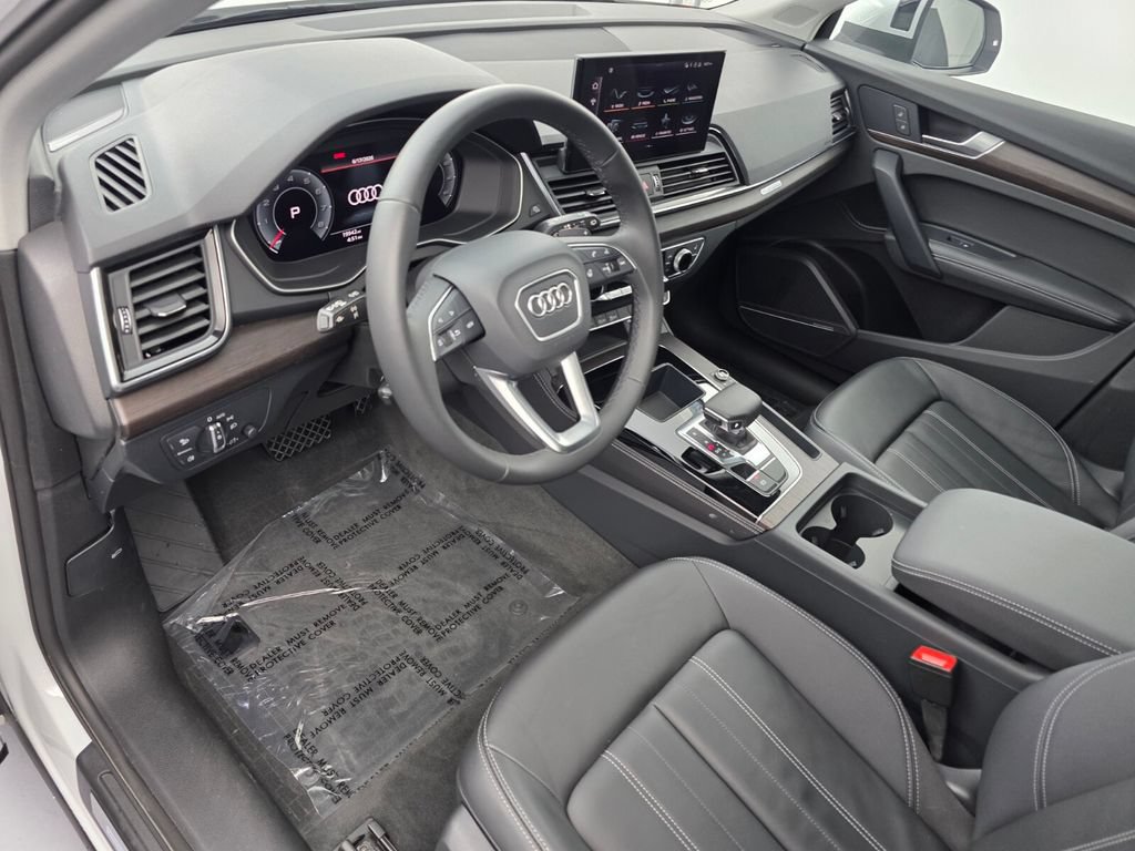 Used 2023 Audi Q5 2.0T Premium Plus w/ Premium Plus Package AWD/4WD image 10