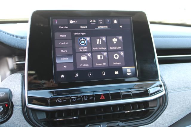 Used 2025 Jeep Compass Latitude image 27