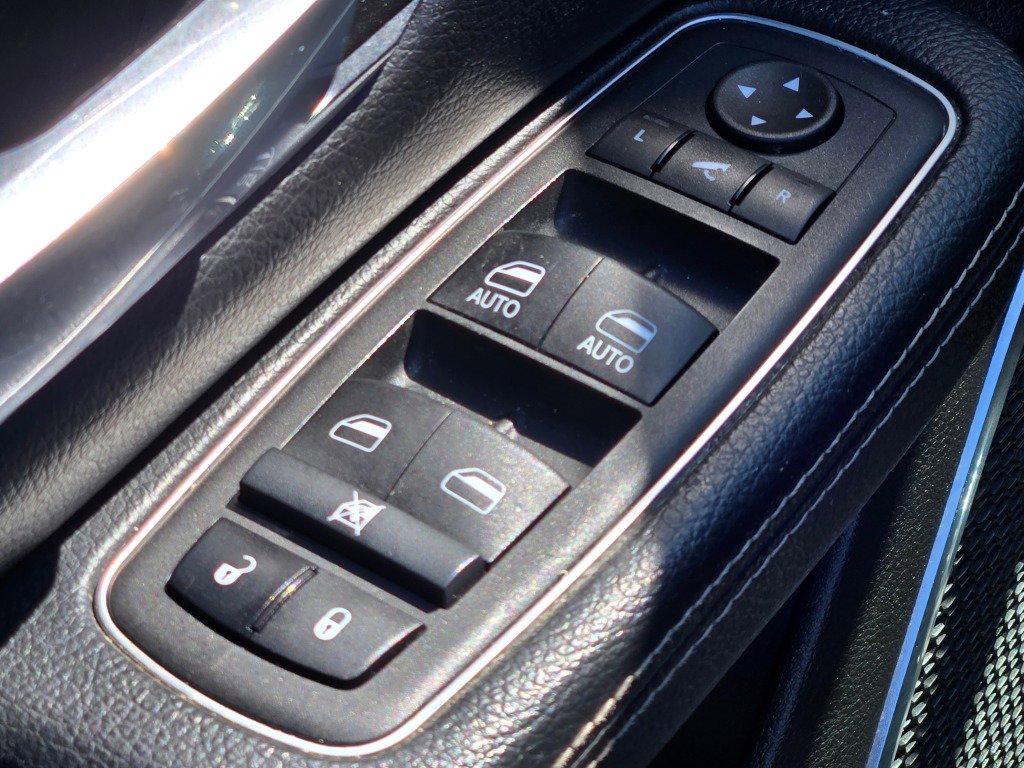 Used 2024 RAM 1500 Laramie image 21