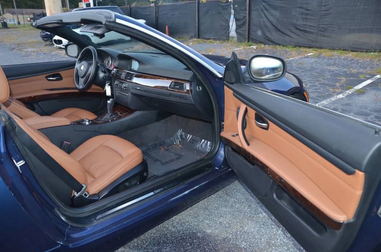 Used 2013 BMW 328i Convertible image 35