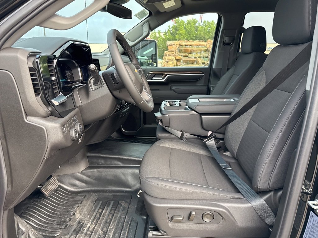 New 2026 Chevrolet Silverado 3500 LT w/ Convenience Package image 8