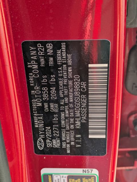 Used 2025 Hyundai Elantra Sport image 30