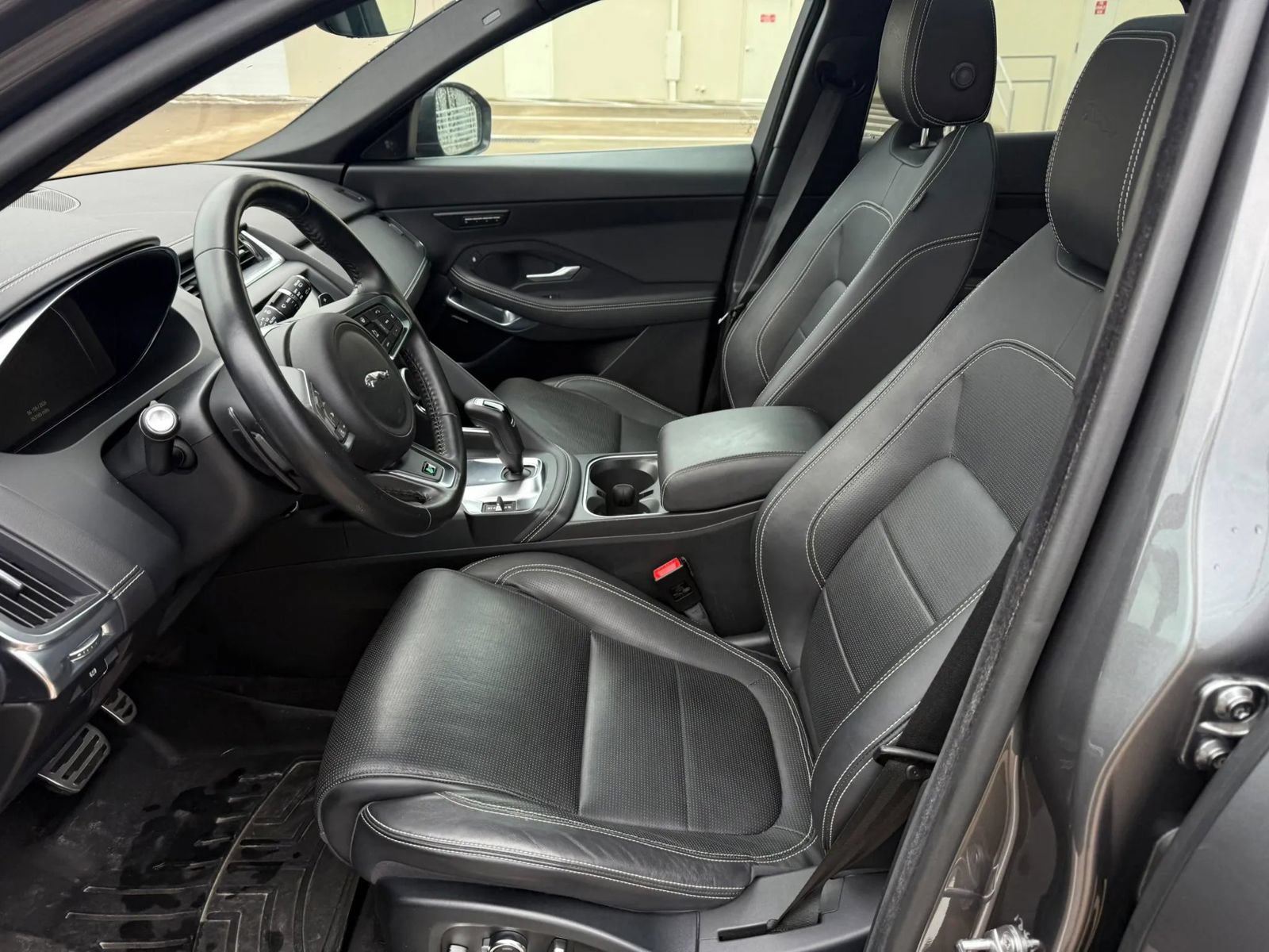 Used 2018 Jaguar E-PACE R-Dynamic HSE AWD/4WD image 11