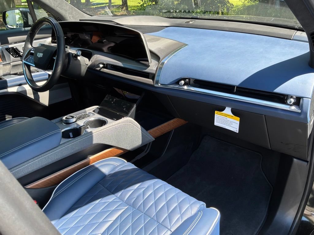 New 2026 Cadillac Vistiq Premium Luxury AWD/4WD image 23