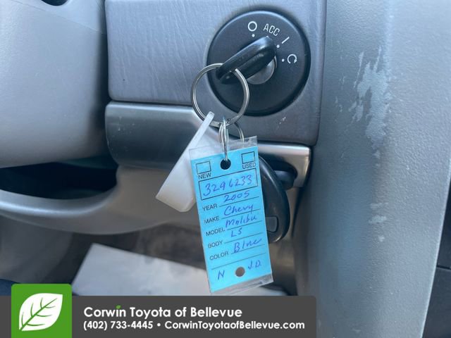 Used 2005 Chevrolet Malibu LS w/ Preferred Equipment Group FWD image 15