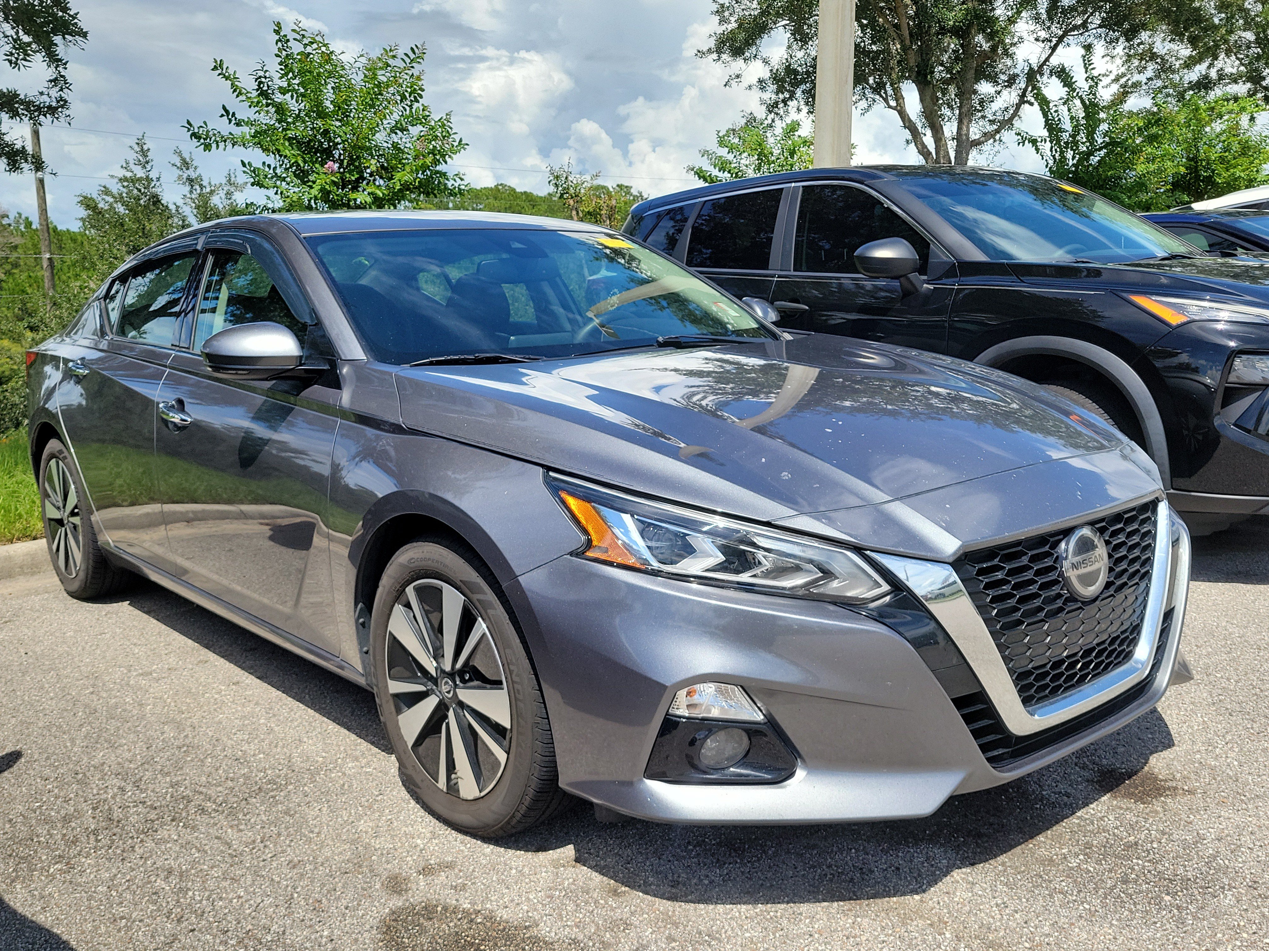 Used 2019 Nissan Altima 2.5 SV FWD image 2