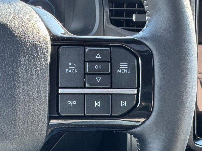 New 2025 Ford F150 Lightning Platinum AWD/4WD image 18