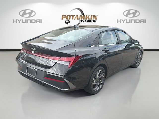 New 2026 Hyundai Elantra Limited FWD image 5