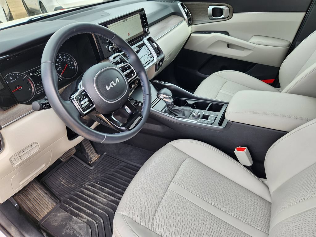 Certified 2022 Kia Sorento X-Line EX AWD/4WD image 7