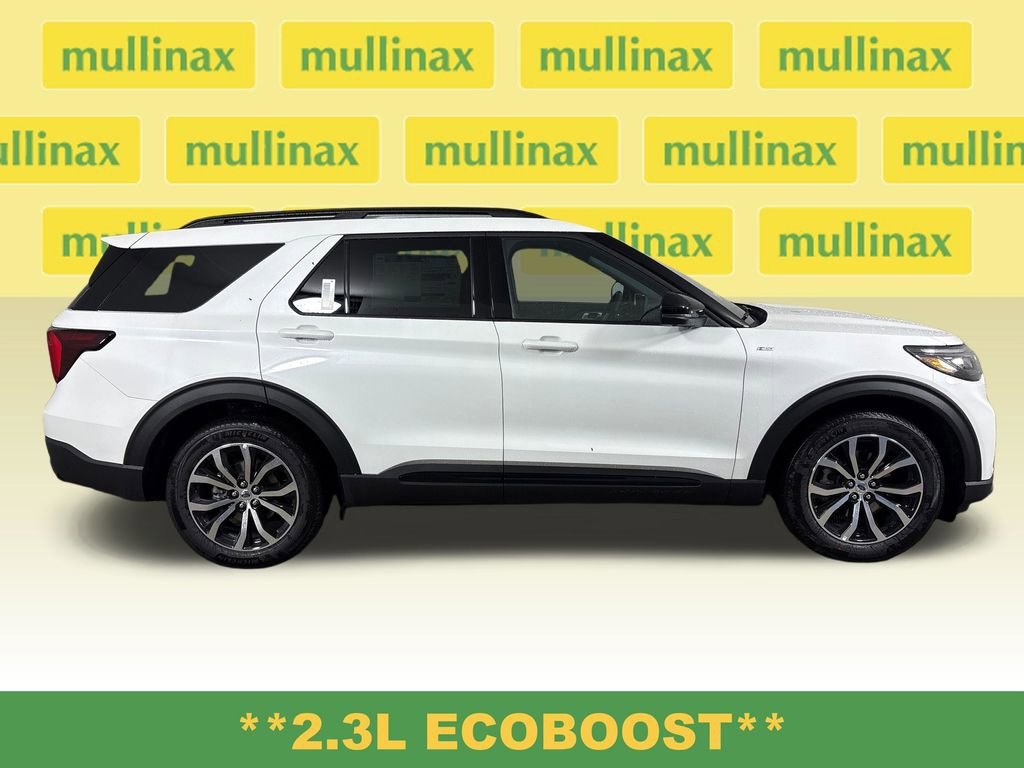 New 2026 Ford Explorer ST-Line RWD video 2