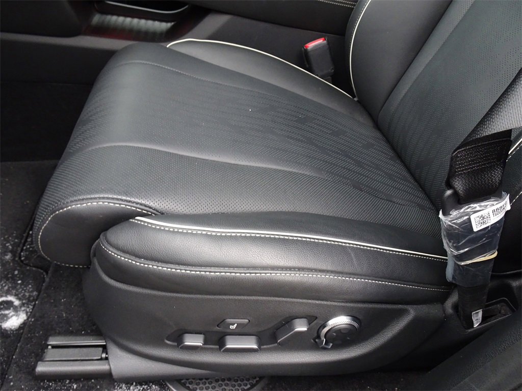 Used 2024 Genesis GV80 3.5T w/ Advanced Package image 7