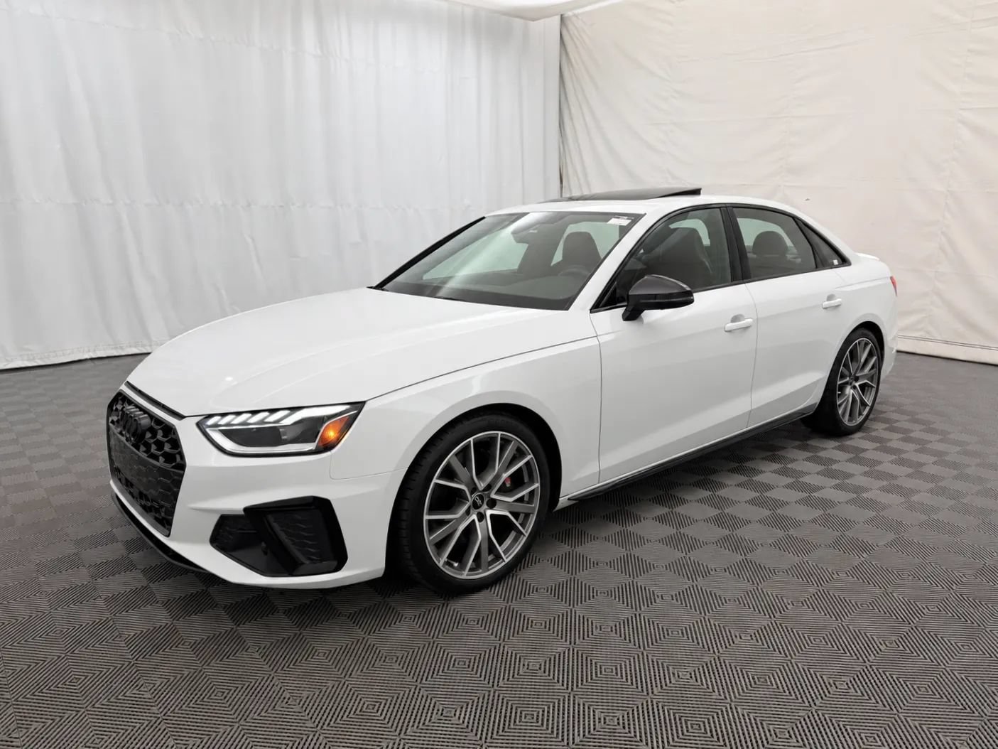 Used 2023 Audi S4 Premium Plus w/ Premium Plus Package AWD/4WD image 2