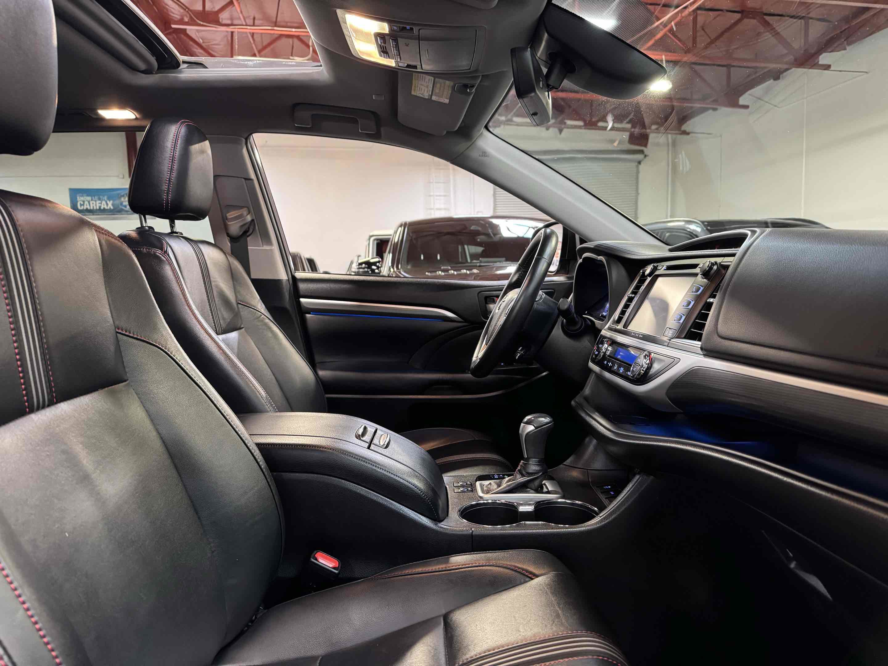 Used 2019 Toyota Highlander XLE image 48