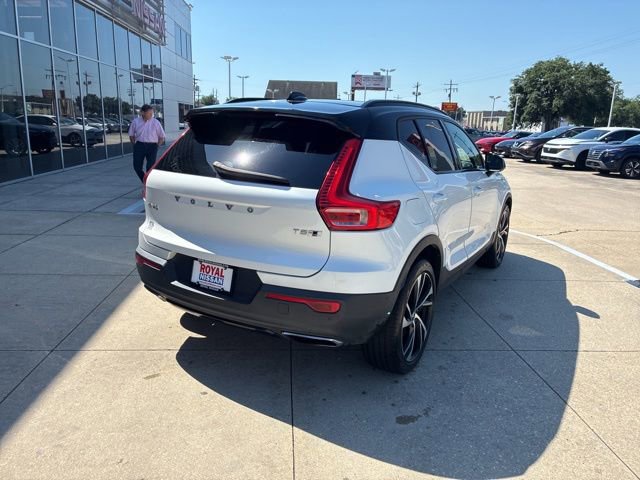 Used 2020 Volvo XC40 T5 R-Design w/ Protection Package Premier AWD/4WD image 7