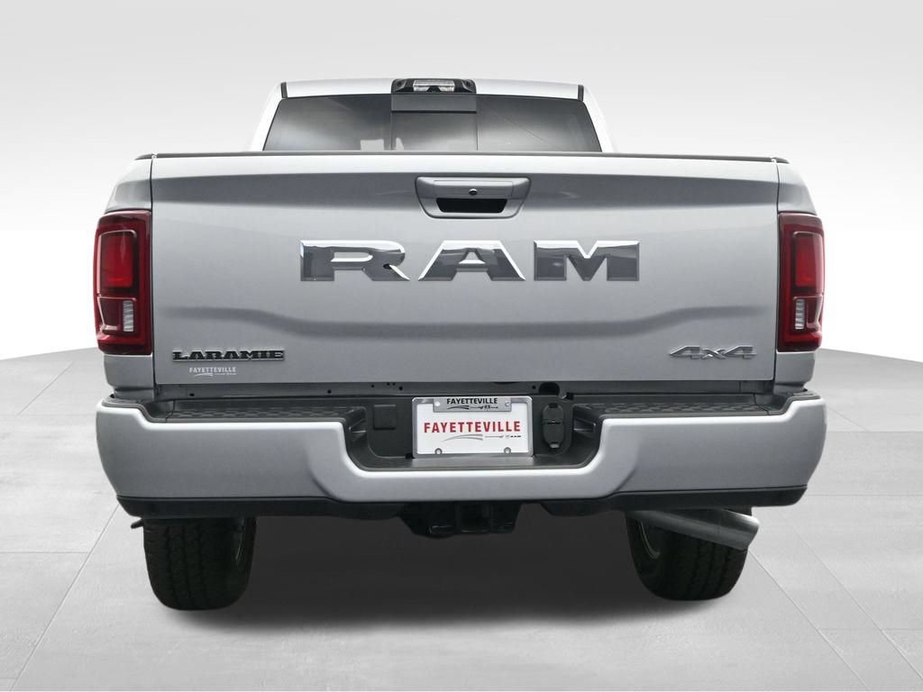 New 2026 RAM 2500 Laramie AWD/4WD image 7