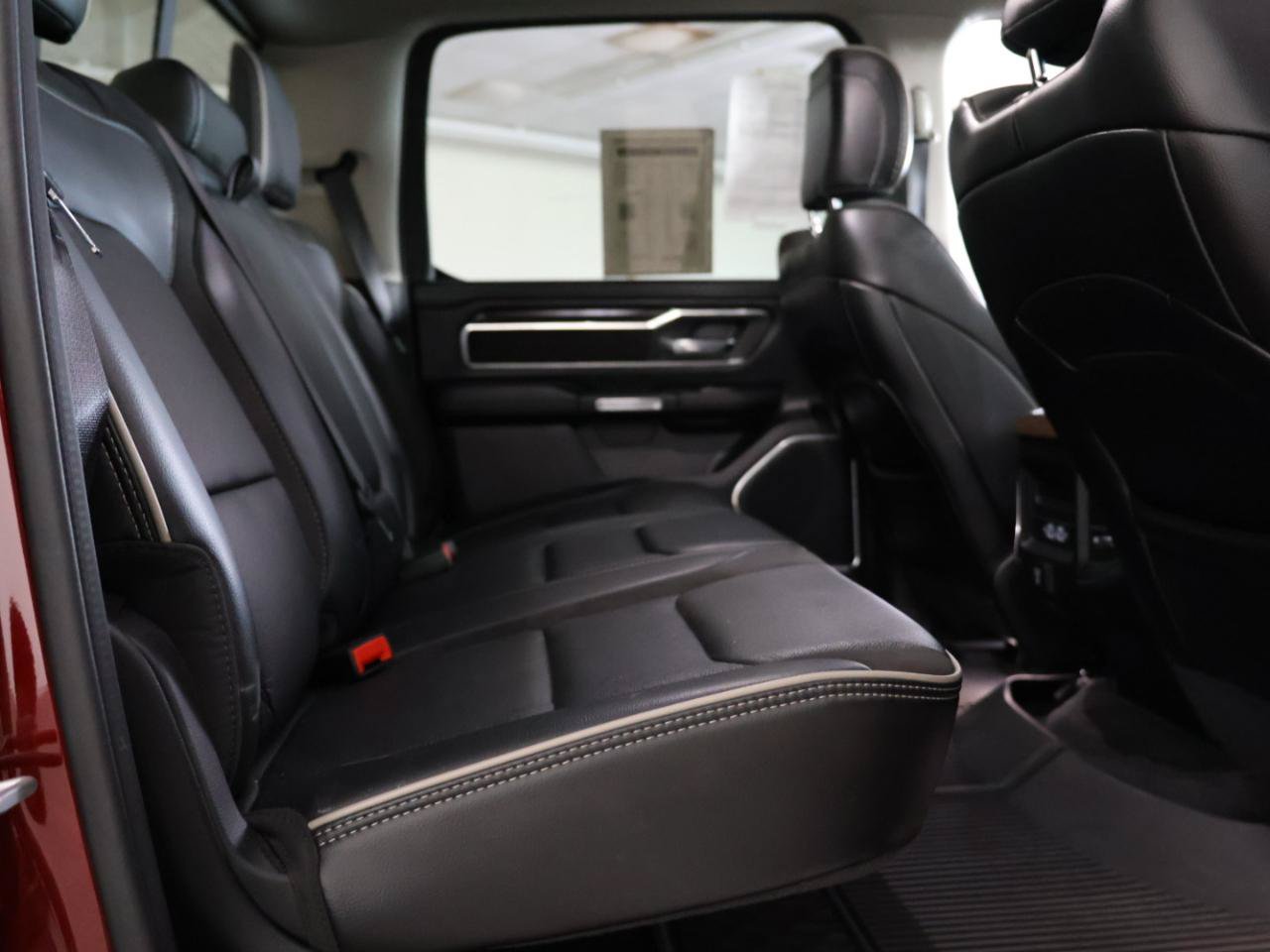 Used 2022 RAM 1500 Laramie AWD/4WD image 51
