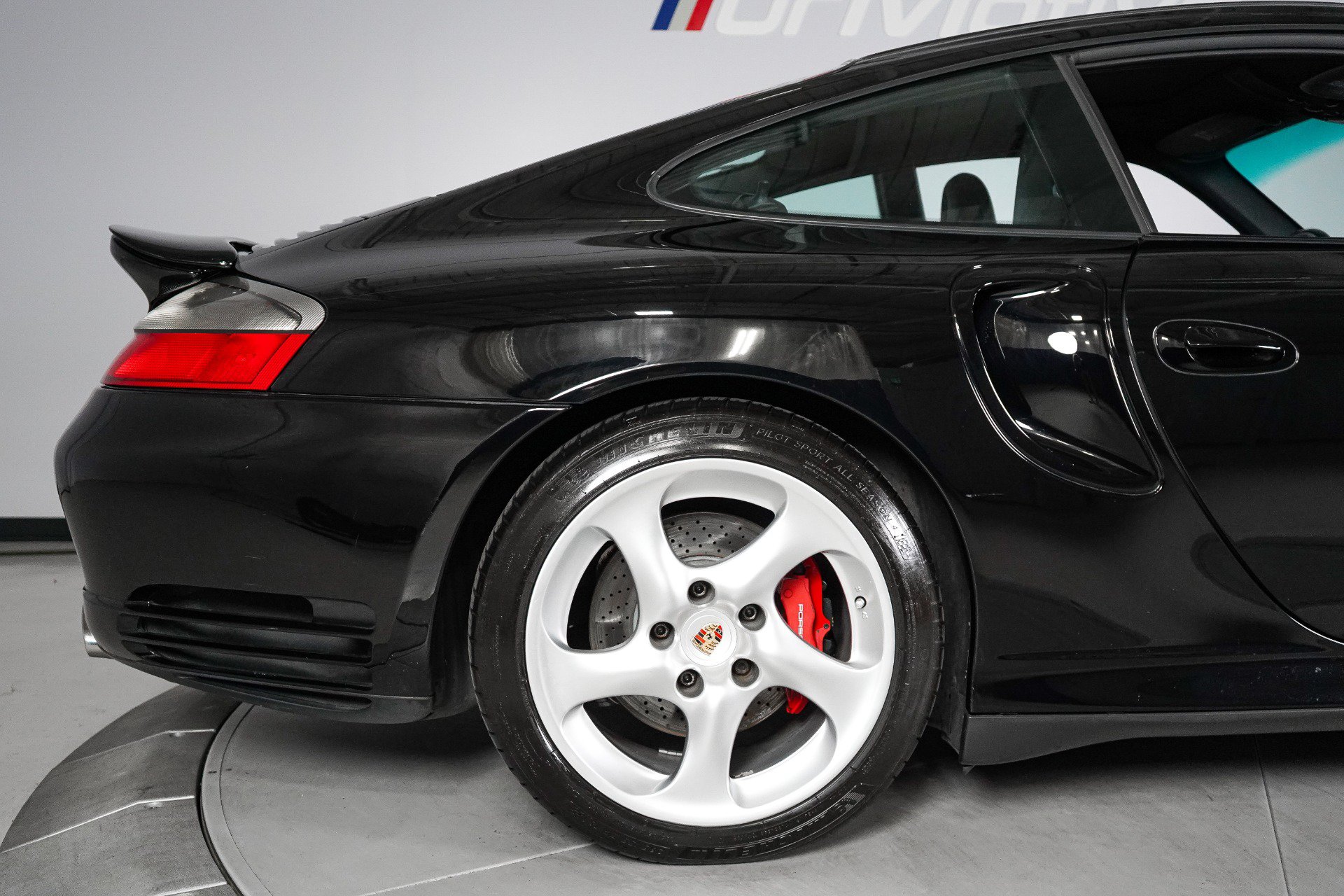 Used 2001 Porsche 911 Turbo AWD/4WD image 24