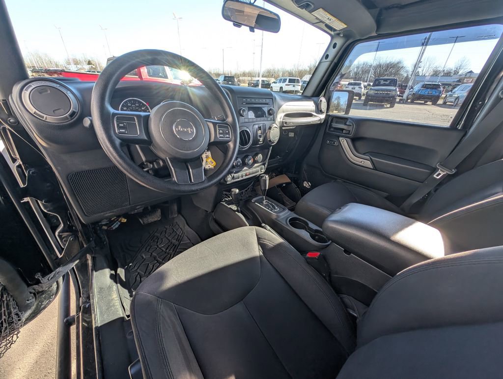 Used 2016 Jeep Wrangler Unlimited Sport image 2