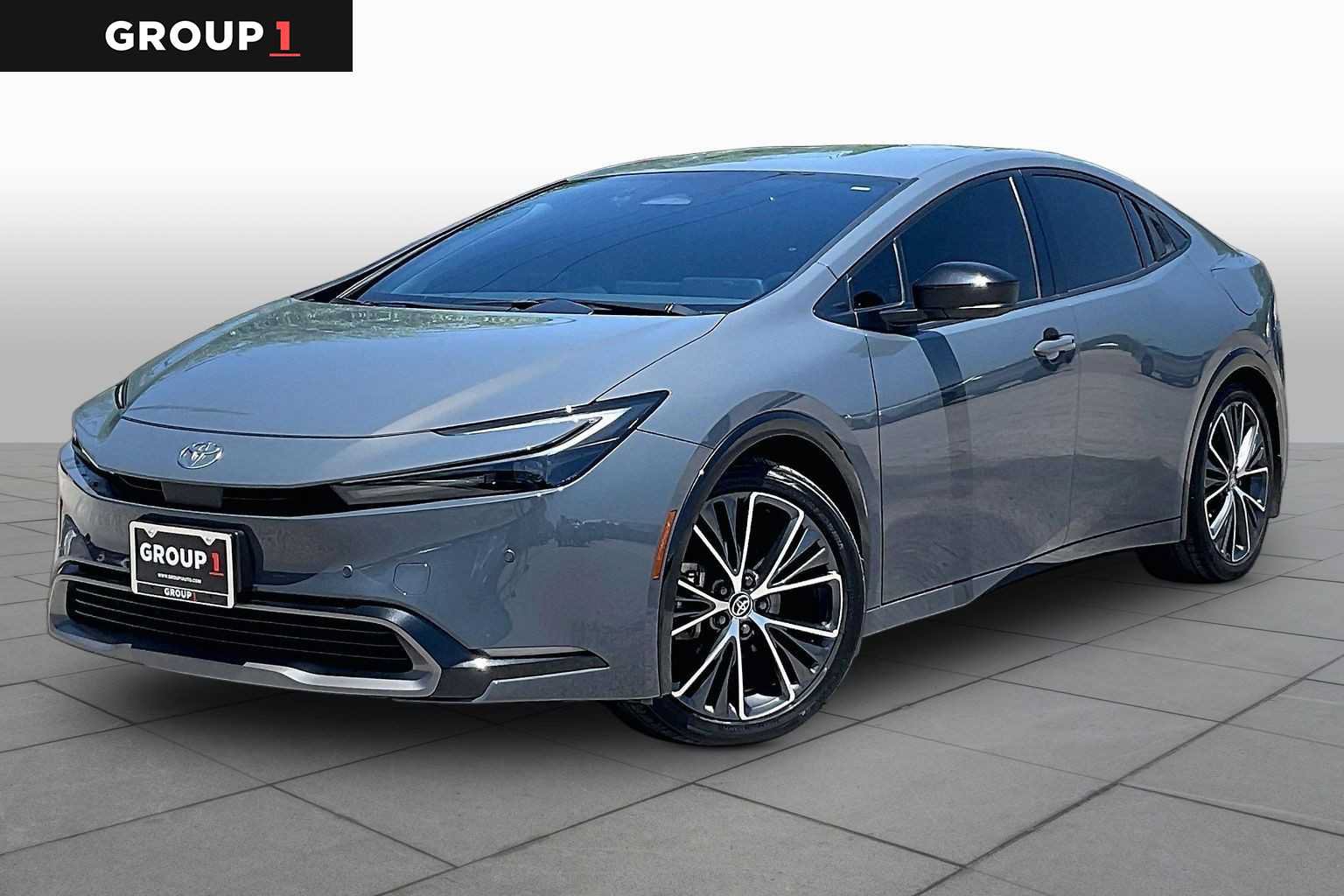 Used 2024 Toyota Prius XLE FWD image 1