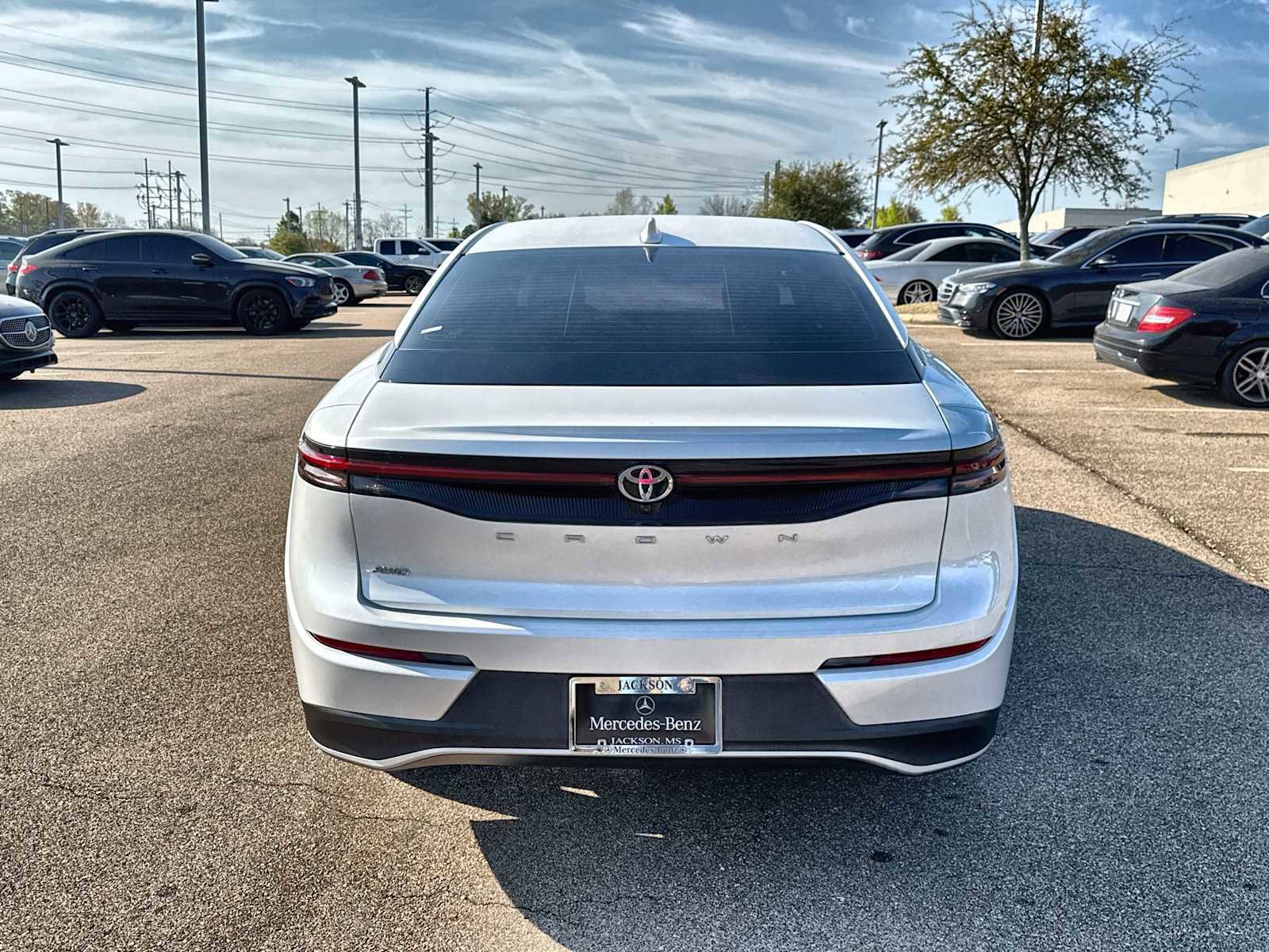 Used 2023 Toyota Crown XLE image 7