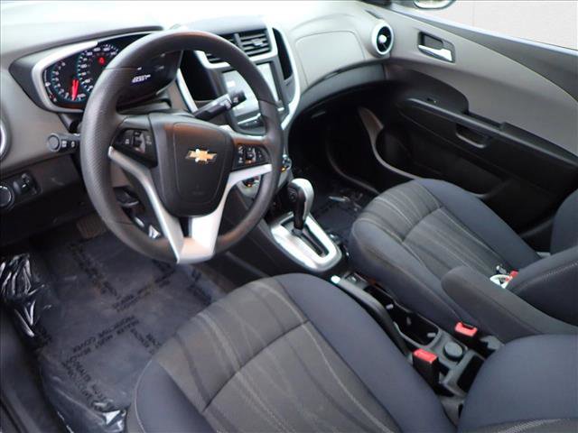 Used 2017 Chevrolet Sonic LT image 9