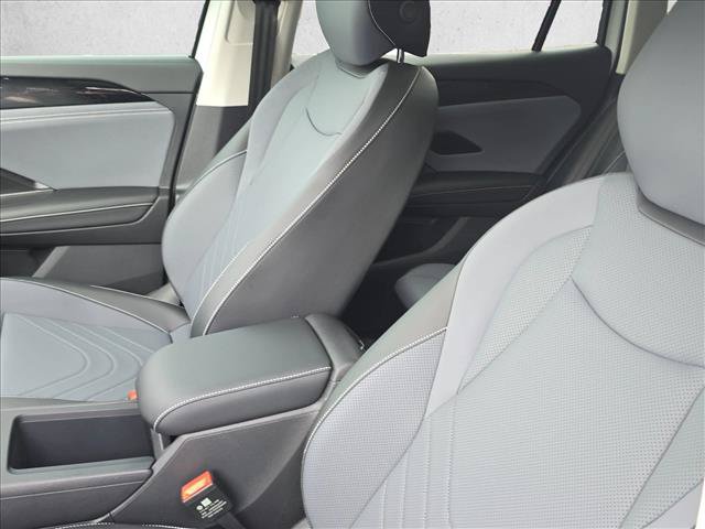 Used 2026 Volkswagen Tiguan SE AWD/4WD image 15